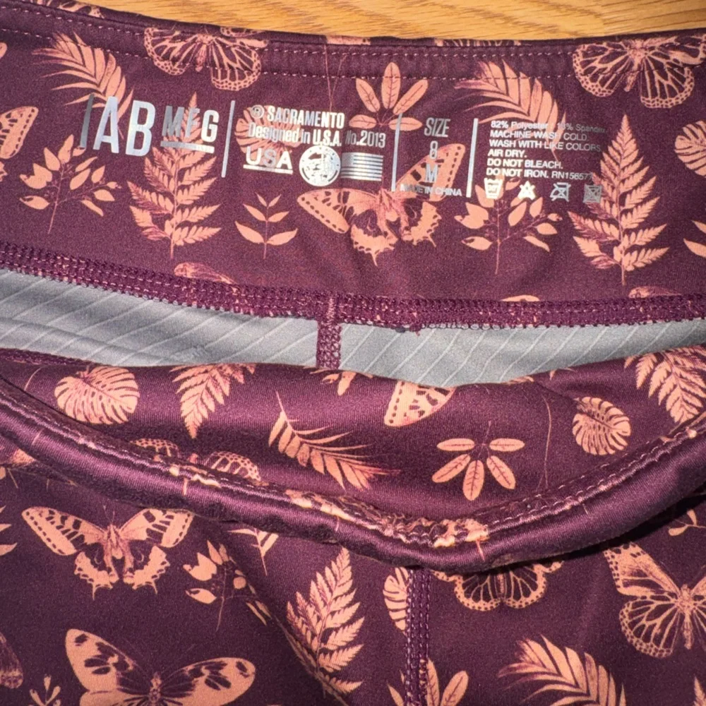 IAB Maroon and Pink Floral Printed Workout shorts - Picture 4 of 4